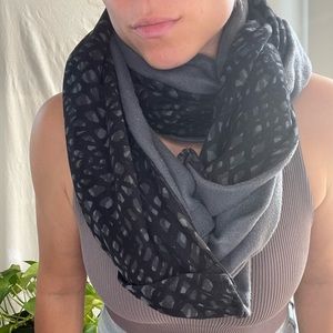 Lululemon 8 way scarf